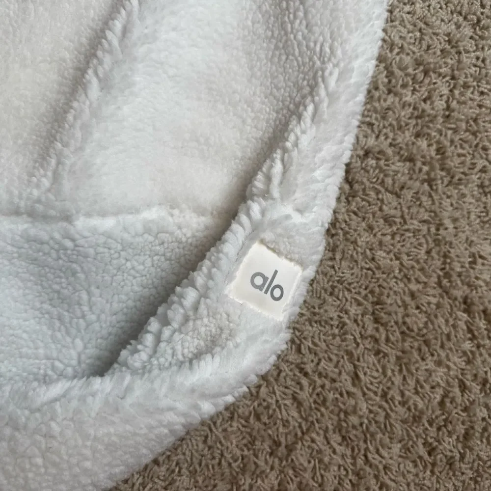 Alo Yoga Duality Sherpa Reversible Bomber Jacket White Cream Grey NWT XS